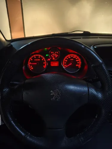 Peugeot 207 Sedan Passion XS 1.6 Flex 16V 4P 2011