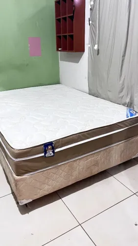 Vende-se Fogão Esmatec 5 Bocas e Cama de casal, menos de 1 ano de uso. 