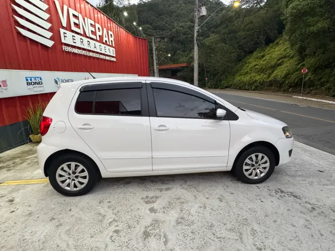 Volkswagen Fox 1.6 MI Total Flex 8V 5P 2014