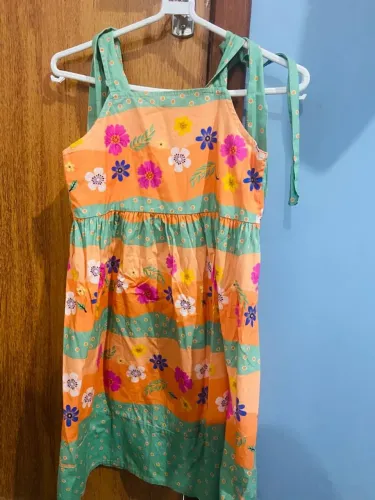 Vestido de menina, tamanho 08 anos