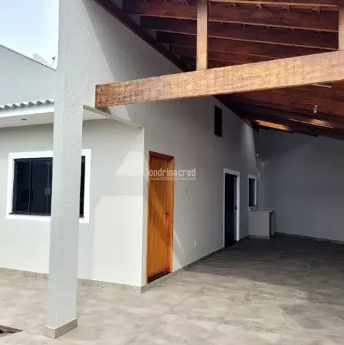 Casa à venda no Jardim água verde 2 em Rolândia com suíte e garagem dupla