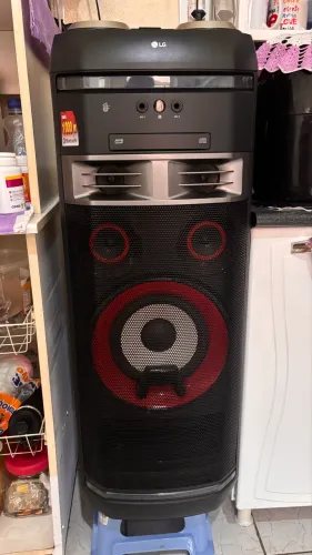 Caixa de som LG XBOOM 1000W RMS de potência. VENDO OU TROCO