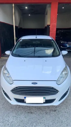 Ford Fiesta 1.6 16V Flex Aut. 5P 2015