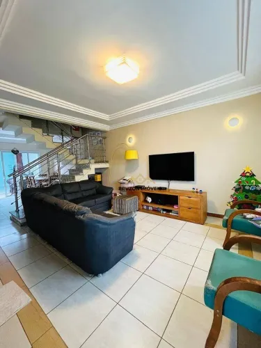 SOBRADO À VENDA - 4 QUARTOS (1 SUÍTE MASTER), 185M², R$ 990.000,00 - CONDOMÍNIO VILLAGGIO