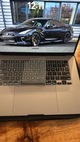 MacBook m3, 15 polegadas, 8gb ram 256gb. Extremamente novo