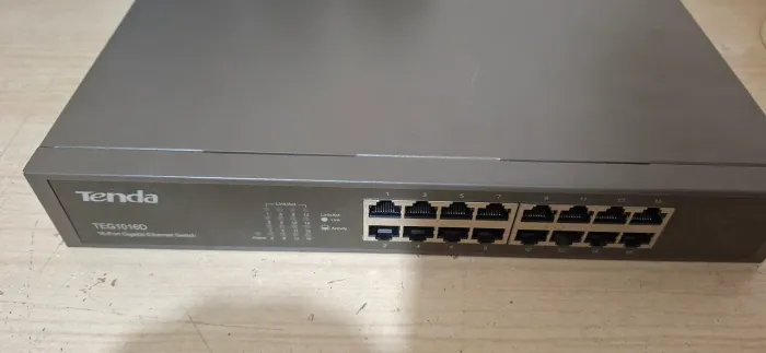 Switch  tenda 16 portas gigabit