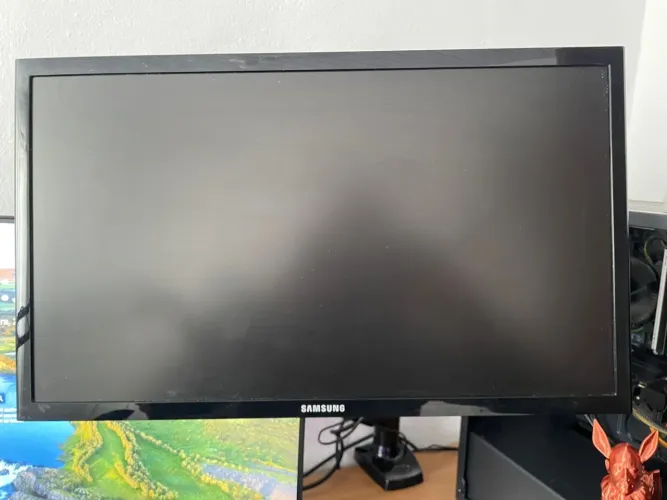 Monitor Samsung 22 60hz com braço articulado 