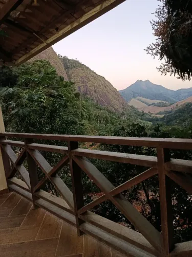 Vendo pego casa ap parte de pag.
