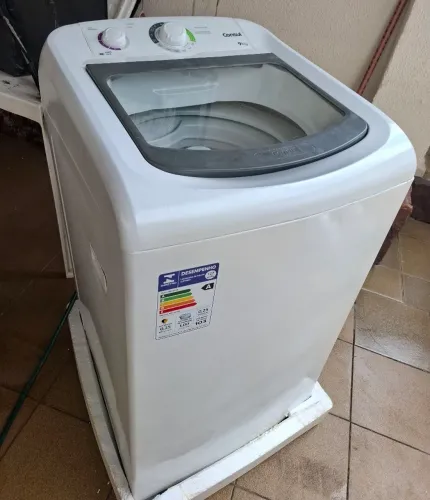 Maquina de lavar 9kg sem defeito testo na hora . Act crt