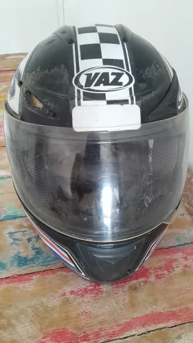 Capacete.