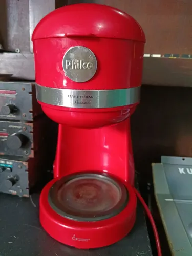 Apenas a base da cafeteira retro Philco, funcionando,não tem a caneca 