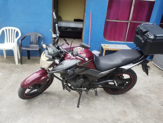 Moto fazer 250cc Blueflex