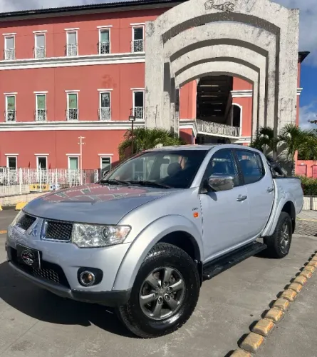 Mitsubishi L200 Triton HPE 3.2 CD TB Int.diesel AUT 2013