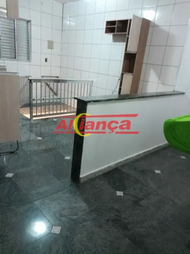Casa com 44m² à locação, 1 quarto e vaga na Pimentas - Guarulhos/SP