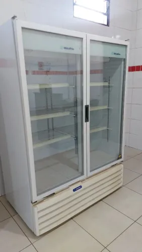 Geladeira expositora