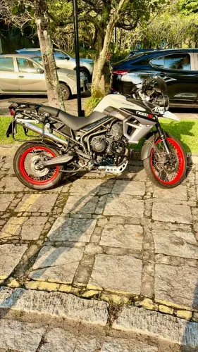 Triumpy Tiger 800 XCA rara customização