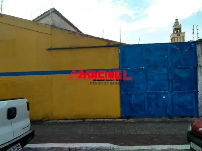 PRÉDIO COMERCIAL EM SANTANA
