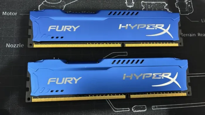 Kit 8GB 2x4GB Memória RAM HyperX Fury DDR3 1600MHz CL10