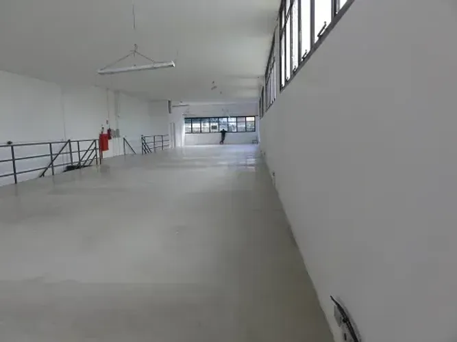 Galpão/Depósito/Armazém para aluguel com 1.403m², sendo 903 m² de armazém em Tamboré - Bar