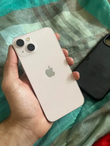 iPhone 13 rose