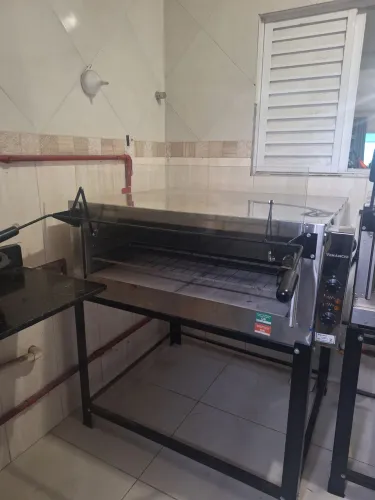Forno Venâncio Fire 110 elétrico, excelente estado de conservação.