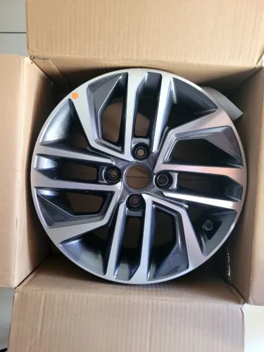1 Roda de liga leve aro 15 para carro HB20