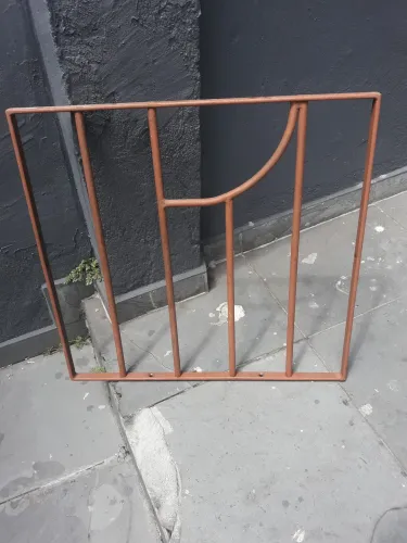 Garde de aço 52 por 54 centímetros 