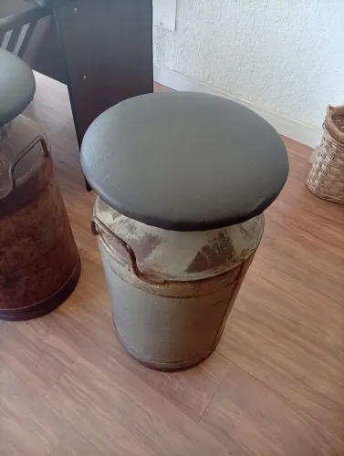 Banquetas área gourmet, fantásticas e resistentes.