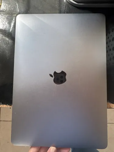 MacBook M1