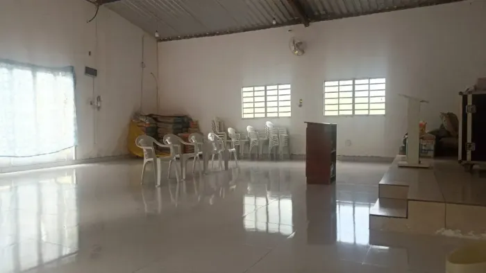 Vendo chácara com galpão e casa somples no setor rural do capão comprido há 3km de são Seb