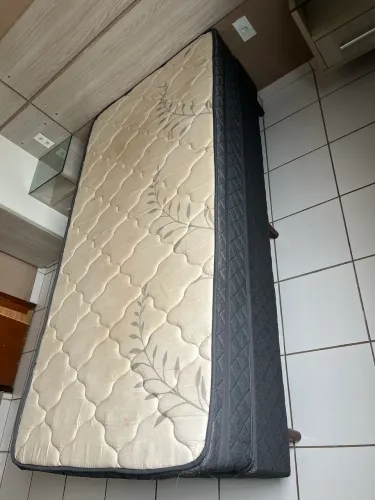 Cama solteirão 