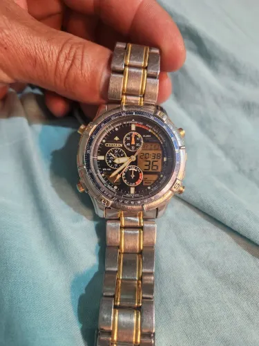 Relógio Citizen C320 Horamundi