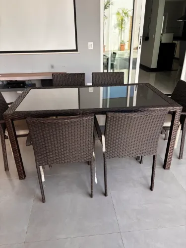 Conjunto mesa em fibra sintética