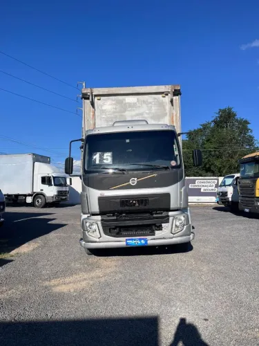 Caminhão Volvo VW 220