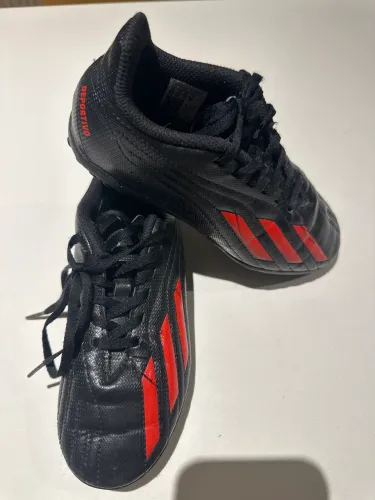 Chuteira society número 32 adidas