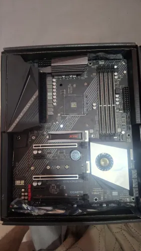 Placa mãe aorus x570 pro