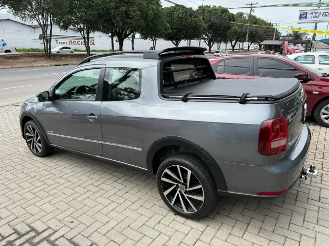Volkswagen Saveiro Highline 1.6 T. Flex 8V CD 2017