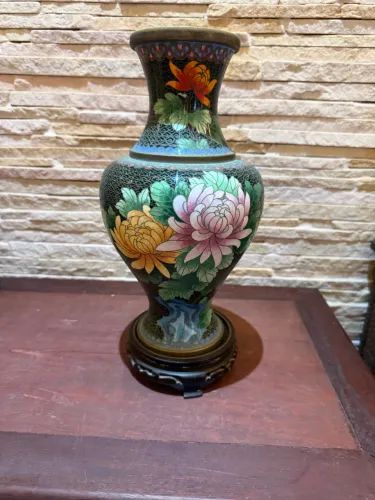 Vaso Oriental Cloisonné Antigo em Bronze e Esmalte - Decorativo com Base