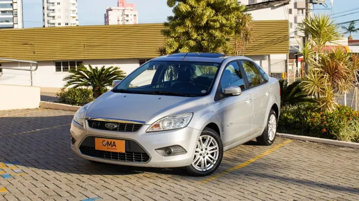 Ford Focus Ghia Sed. 2.0 16v/2.0 16V Flex AUT 2011