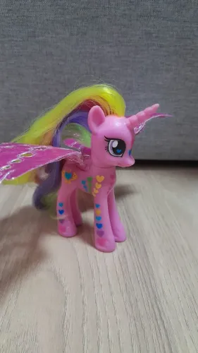 My Little Pony Rainbow Power- 2013-Princesa Cadance