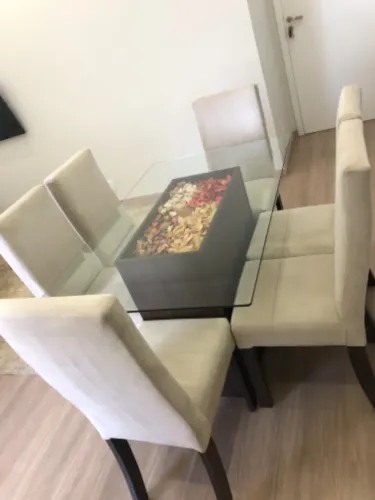 Mesa de jantar- 6 lugares