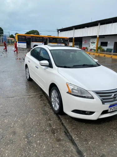 Nissan Sentra SL 2.0/ 2.0 Flex Fuel 16V Aut. 2016