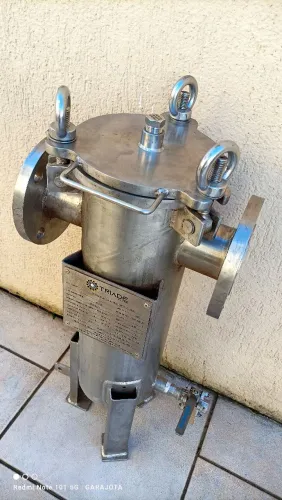 Filtro industrial aço inox. Altura total 76cm