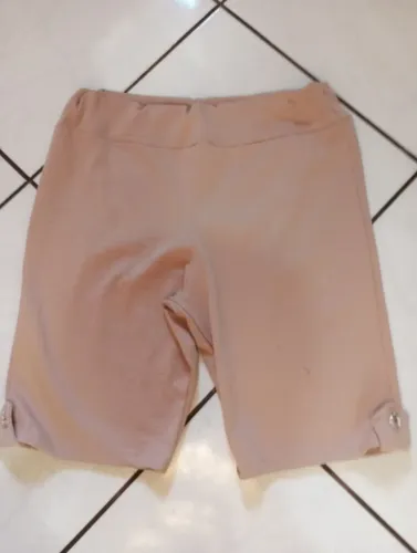 Vendo esta bermuda feminina 