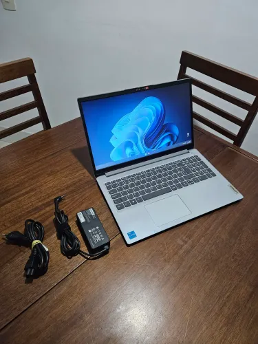 Notebook Lenovo IdeaPad 1 15IAU7 - Intel Core i3 12ª Geração NvME 256GB 4GB RAM