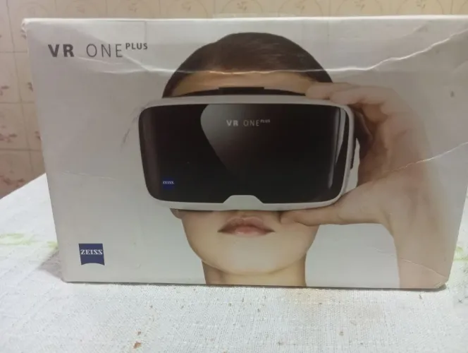 Óculos VR One plus- usado apenas 1 vez (Negociar valor)