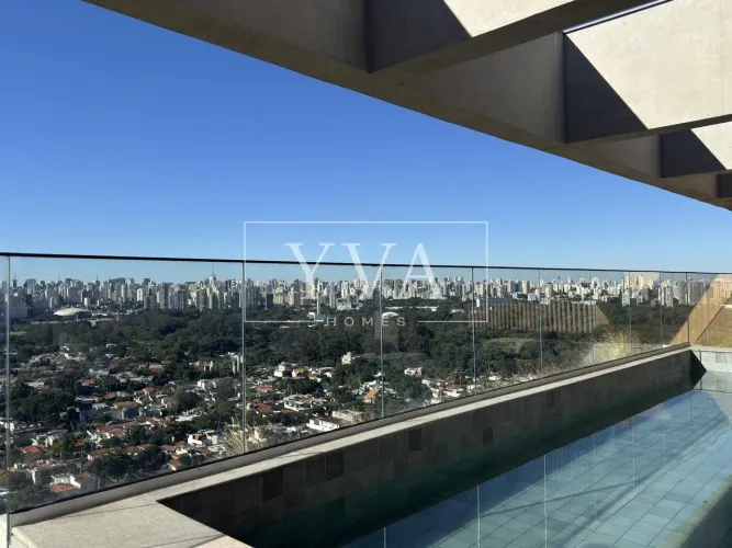 Cobertura duplex com piscina e super vista | Alto luxo na Vila Nova Conceição
