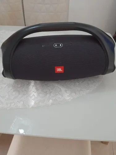 JBL BOMBOX