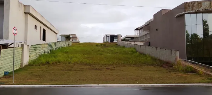 Lote disponível no Condomínio Jardins de Veneza Vila Velha 650 mil