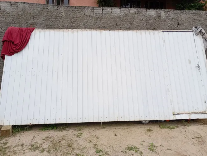 VENDO PORTÃO